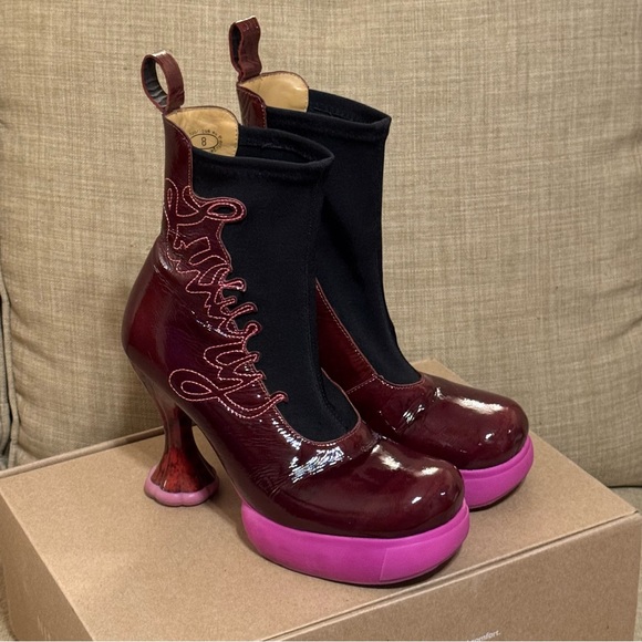 John Fluevog Luxury Freeze Lena Parfait Platform Ankle Boot in Berry - Picture 3 of 5